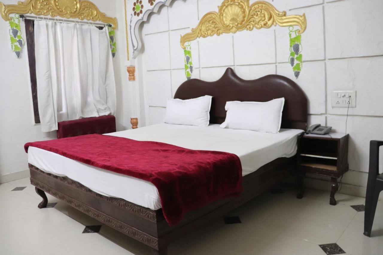 Hotel Royal Palace Chittorgarh 外观 照片